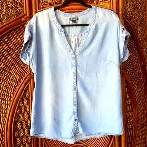 Lucky Brand Denim/ button chambray top/ size L